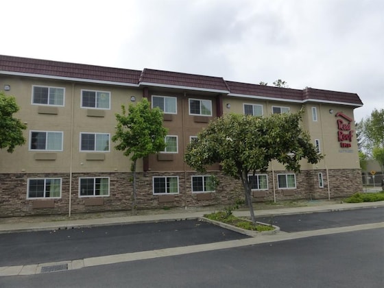 Gallery - Red Roof Inn Hayward