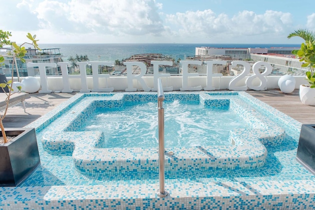 Gallery - The Reef 28 Hotel & Spa - Luxury Adults Only - All Suites