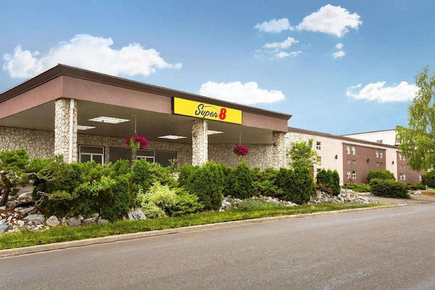 Gallery - Super 8 By Wyndham Prince George