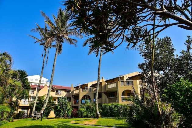 Gallery - La Lucia Sands