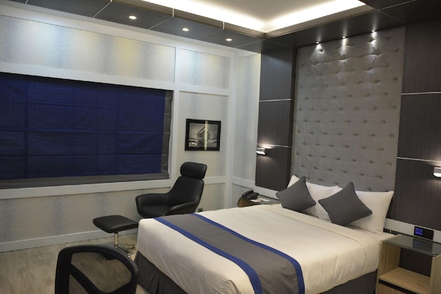 Gallery - Brac Centre Inn