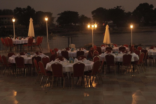 Gallery - Sierra Lighthouse Hotel