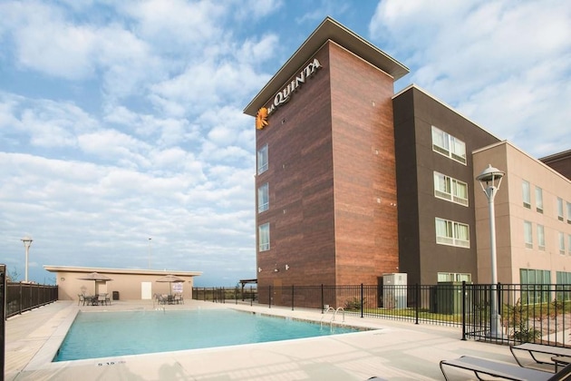 Gallery - La Quinta Inn & Suites By Wyndham San Marcos Outlet Mall