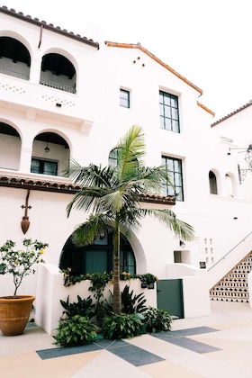 Gallery - Hotel Californian