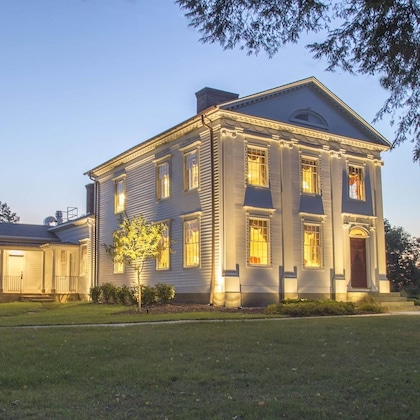 Gallery - Peter Allen Inn & Event Center