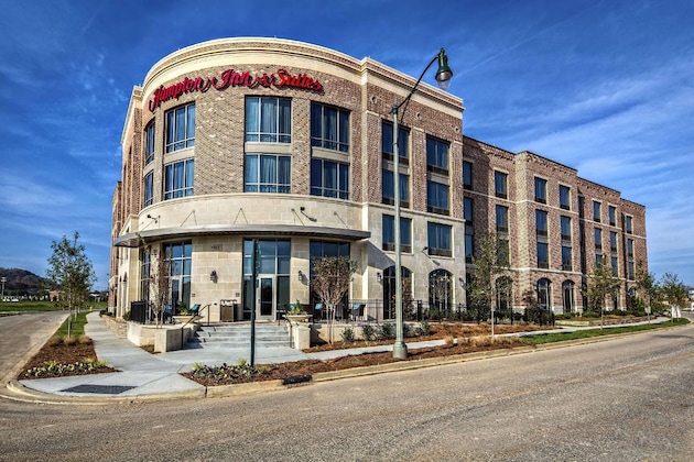 Gallery - Hampton Inn & Suites Franklin Berry Farms