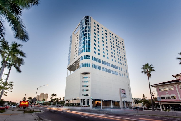 Gallery - Embassy Suites By Hilton Sarasota