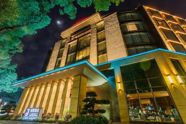Gallery - Jolie Vue Boutique Guilin