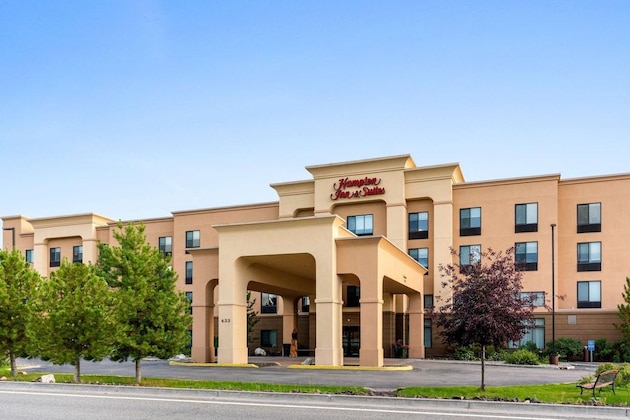 Gallery - Hampton Inn & Suites Fairbanks