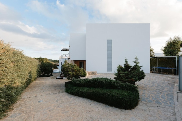 Gallery - Sea Front Luxurious Villa