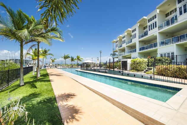 Gallery - Beachside Apartment 13