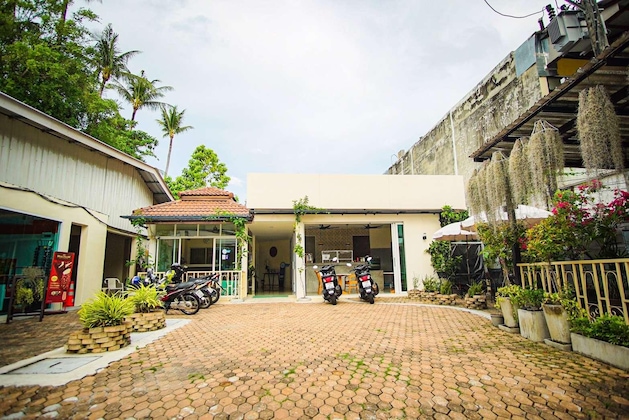 Gallery - Capricorn Village