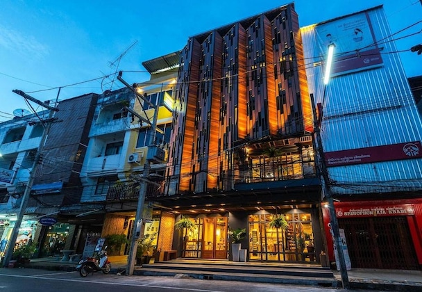 Gallery - Family Tree Hotel