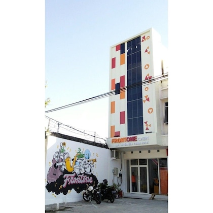 Gallery - Front One Cabin Tirtonadi Solo
