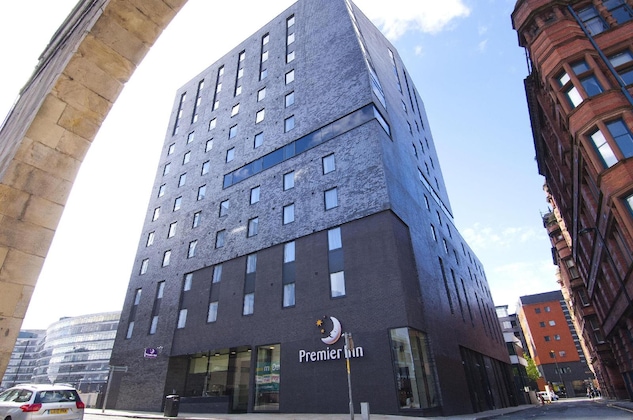 Gallery - Premier Inn Manchester City (Piccadilly)