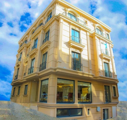Gallery - Deluxe Newport Hotel - Old City