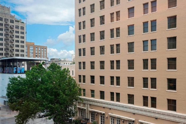 Gallery - Aloft Austin Downtown