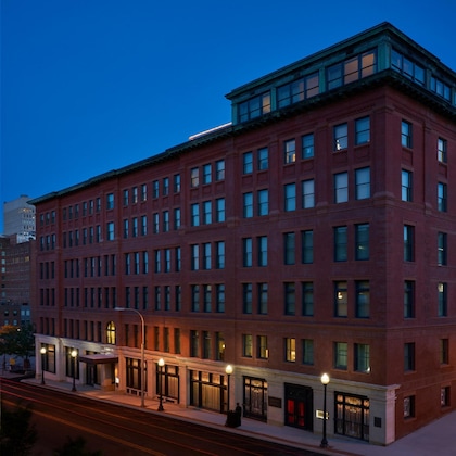 Gallery - Hotel Savoy Kansas City, Tapestry Collection By Hilton