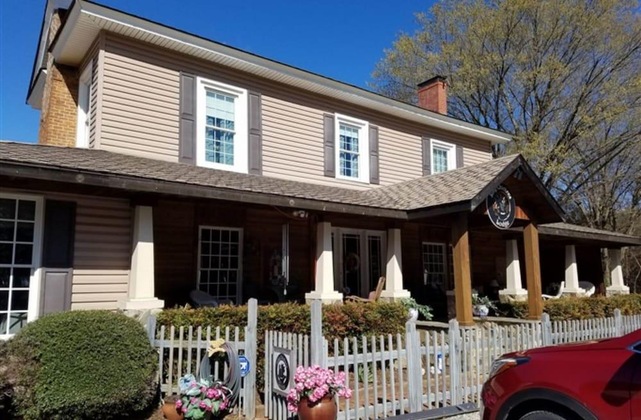 Gallery - Silly Chickens Lodge B&B