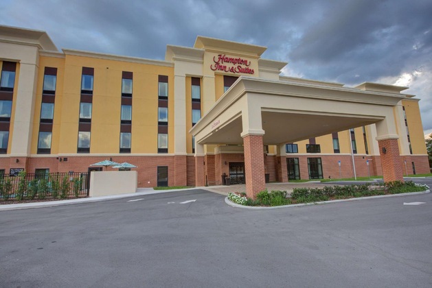 Gallery - Hampton Inn And Suites By Hilton Tampa Busch Gardens Area