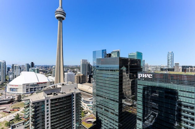 Gallery - Platinum Suites - Incredible Cn Tower View