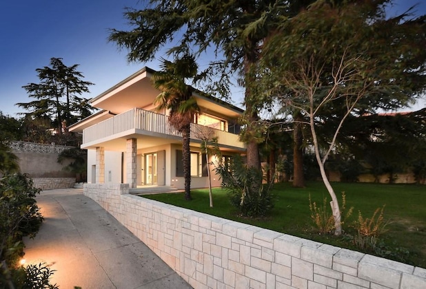 Gallery - Forgotten Garden Villa