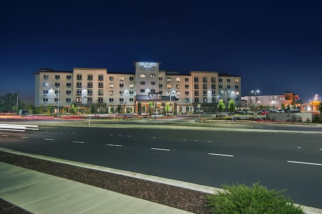 Gallery - Oxford Suites Sonoma County