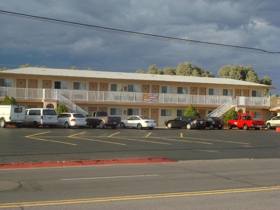 Gallery - Budget Inn Of Needles