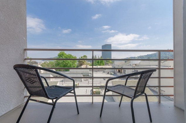 Gallery - Studio City Universal Apartments