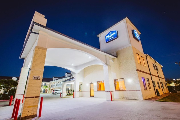 Gallery - Palace Inn Blue Kemah