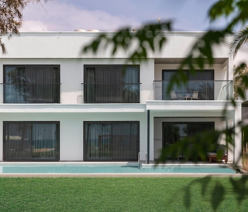 Gallery - Paloma Finesse Side
