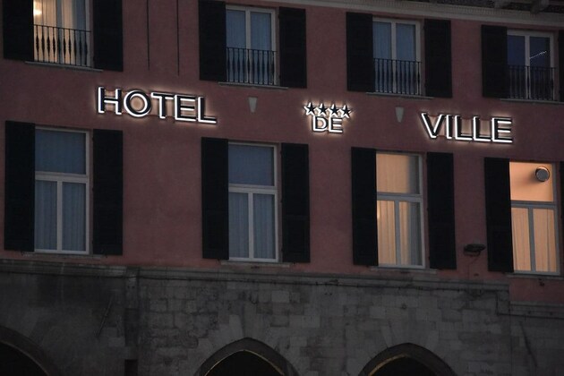 Gallery - Hotel De Ville