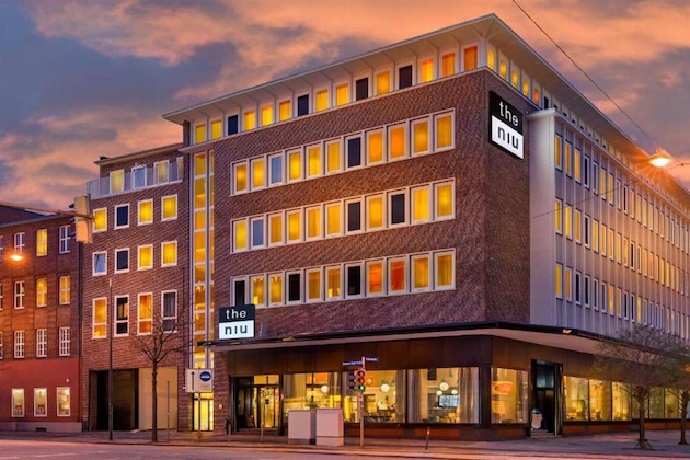 Gallery - Holiday Inn - The Niu, Welly Kiel