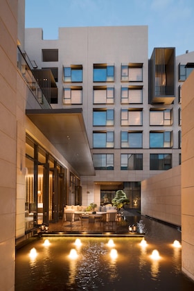 Gallery - Joyze Hotel Xiamen, Curio Collection By Hilton