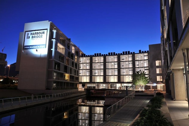 Gallery - Harbour Bridge Hotel & Suites