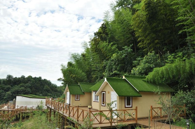 Gallery - Saint-Dragon Lake In Nanchang Scenery Retreats