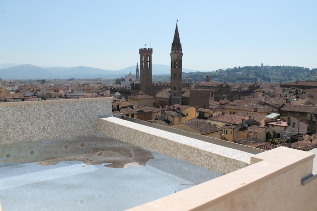 Gallery - Donati Luxury Tower Suites