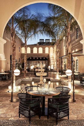 Gallery - Katikies Garden Santorini - The Leading Hotels Of The World