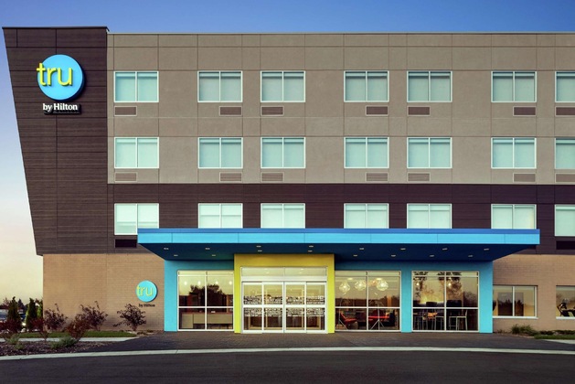 Gallery - Tru By Hilton Milwaukee Brookfield