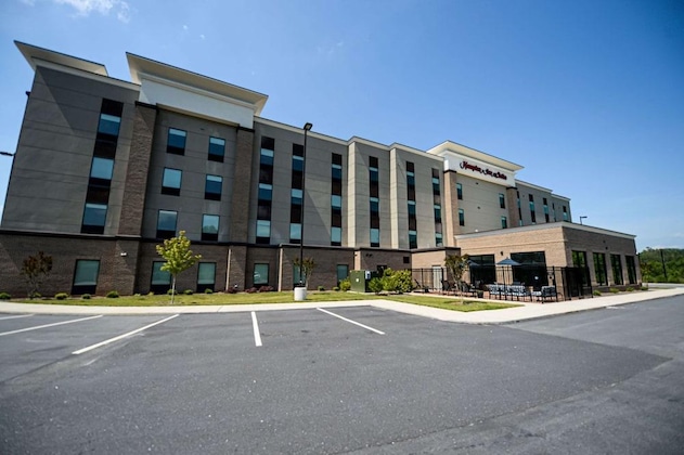 Gallery - Hampton Inn & Suites By Hilton Lenoir