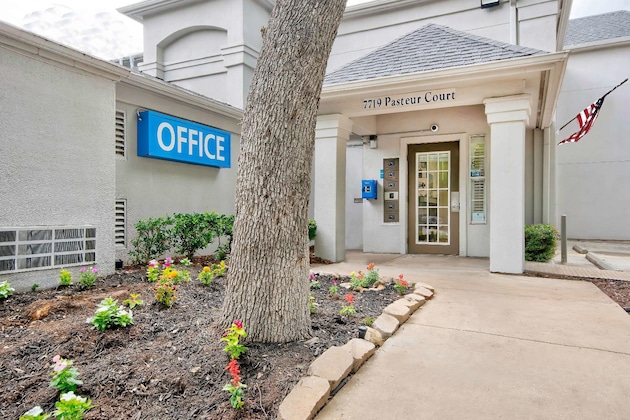 Gallery - Studio 6 San Antonio, Tx - Medical Center