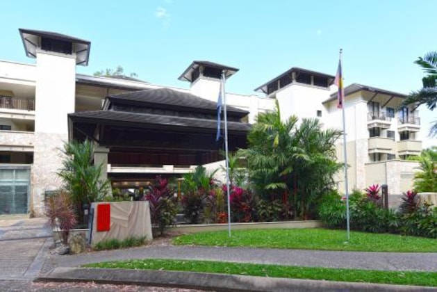 Gallery - Private Apartments In The Temple Beachfront Resort Palm Cove