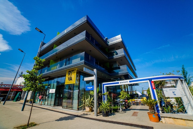 Gallery - Riva Mamaia
