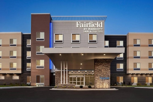 Gallery - Fairfield Inn & Suites By Marriott Milwaukee West