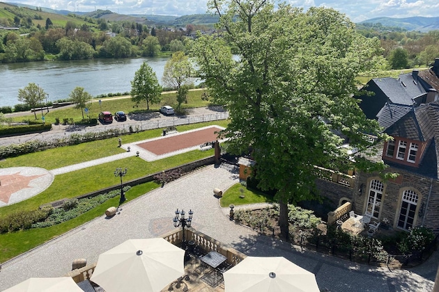Gallery - Schloss Lieser, Autograph Collection
