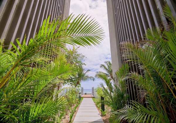 Gallery - Les Estivales Beachfront Suites & Penthouses With Lov