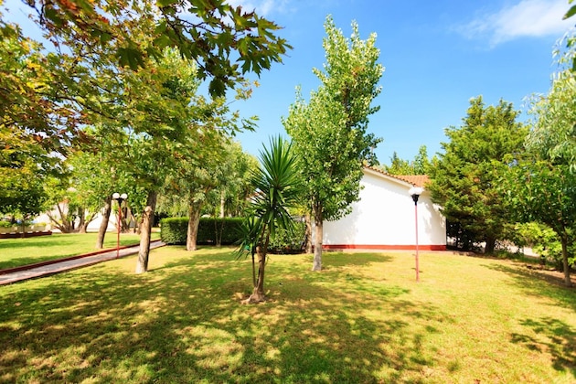 Gallery - Alykes Park Bungalows & Apt