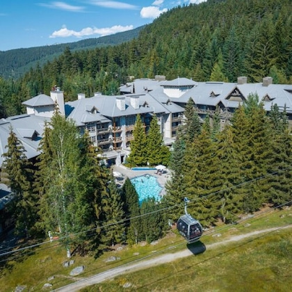 Gallery - Blackcomb Springs Suites By Clique