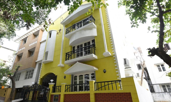Gallery - Itsy Hotels Shree Comforts