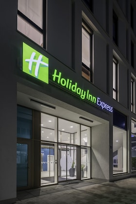 Gallery - Holiday Inn Express Regensburg By Ihg